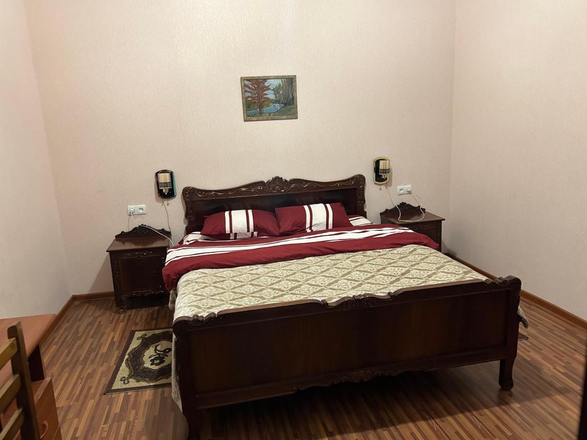 Guest house Medea Koutaïssi Extérieur photo